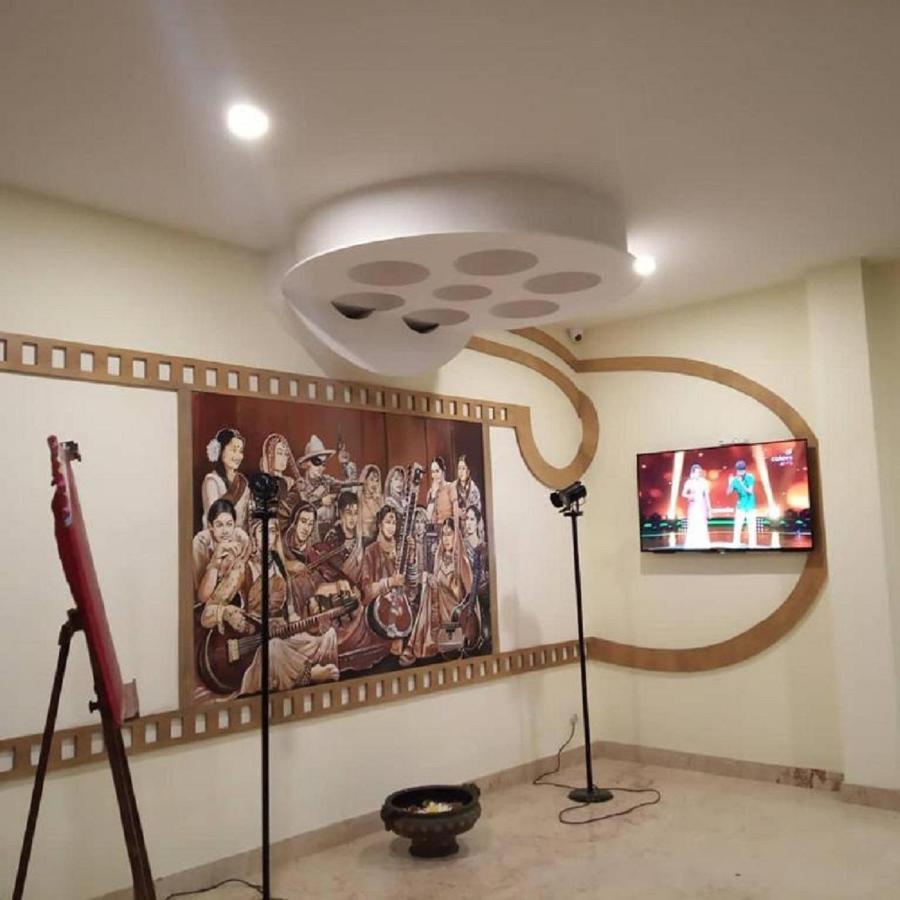 Cinemascope An Apart Hotel Chennai Extérieur photo