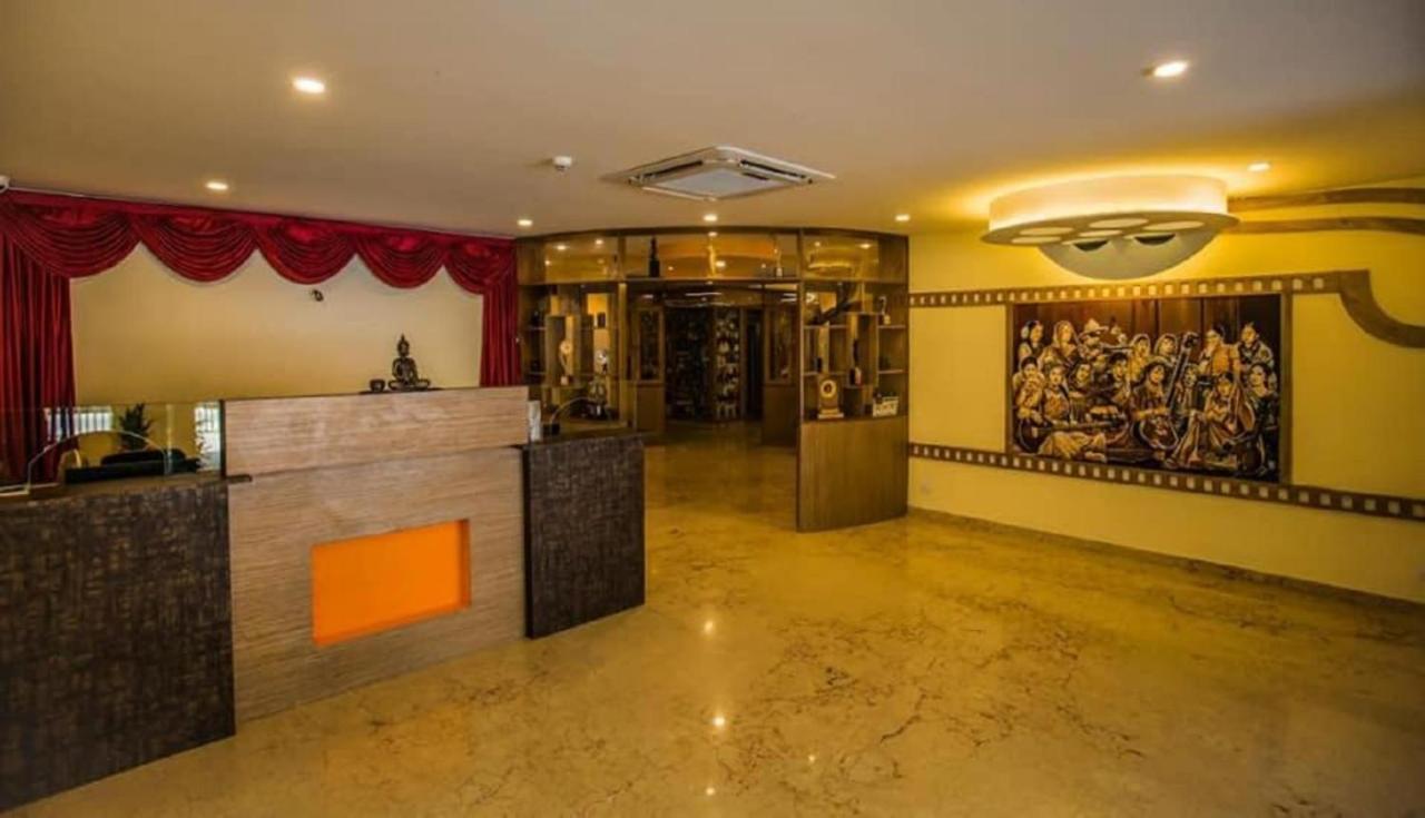 Cinemascope An Apart Hotel Chennai Extérieur photo