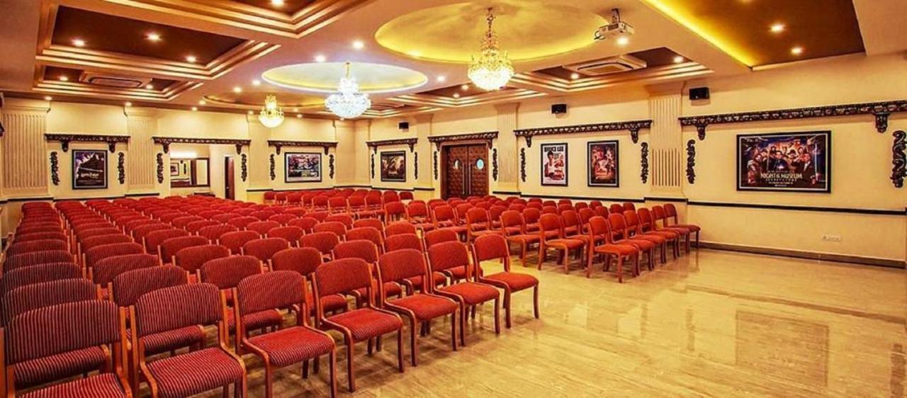 Cinemascope An Apart Hotel Chennai Extérieur photo
